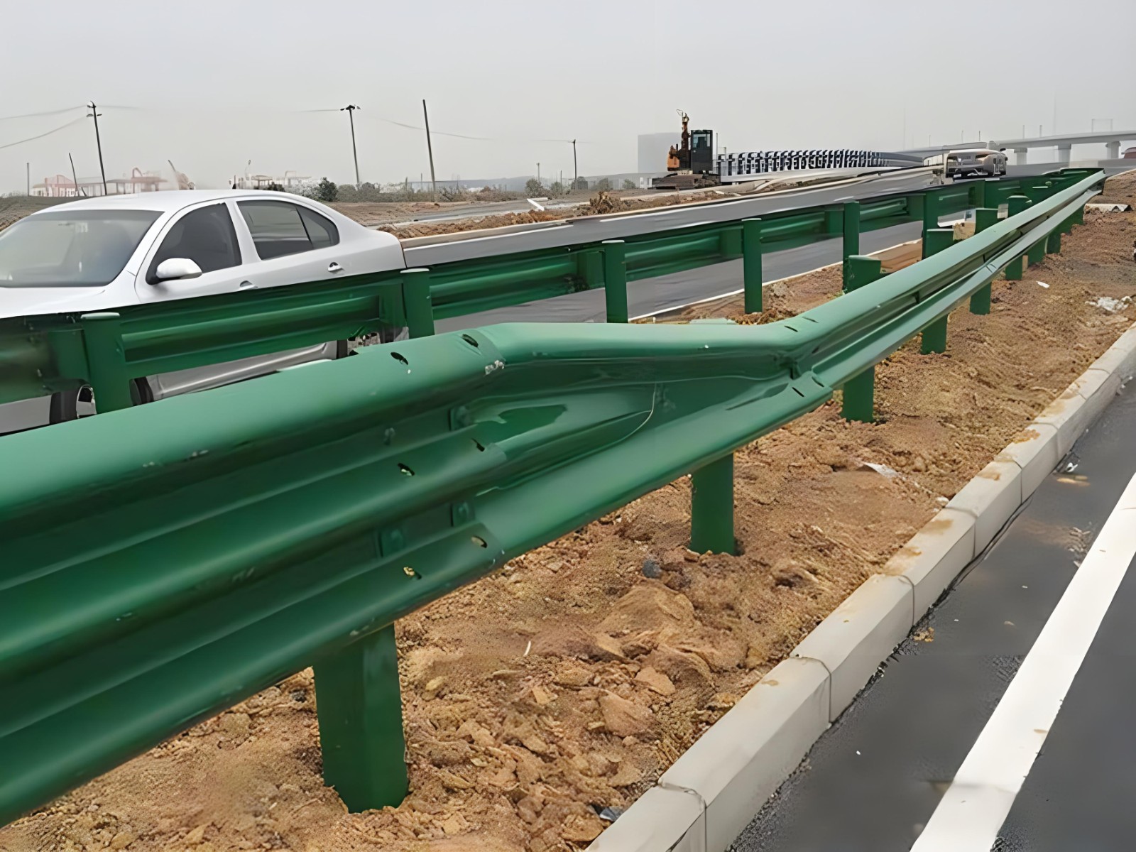 忻州高速波形护栏板日常维护方案确保道路安全新举措